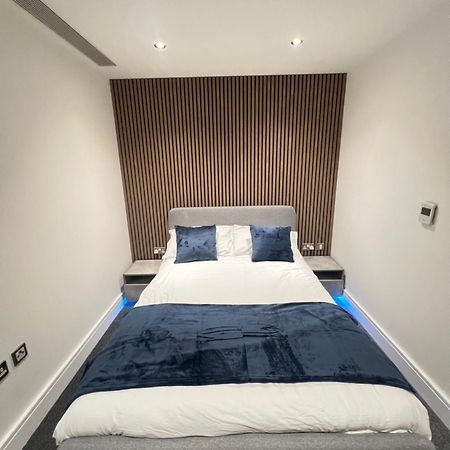 Apartment In Canary Wharf Лондон Екстер'єр фото