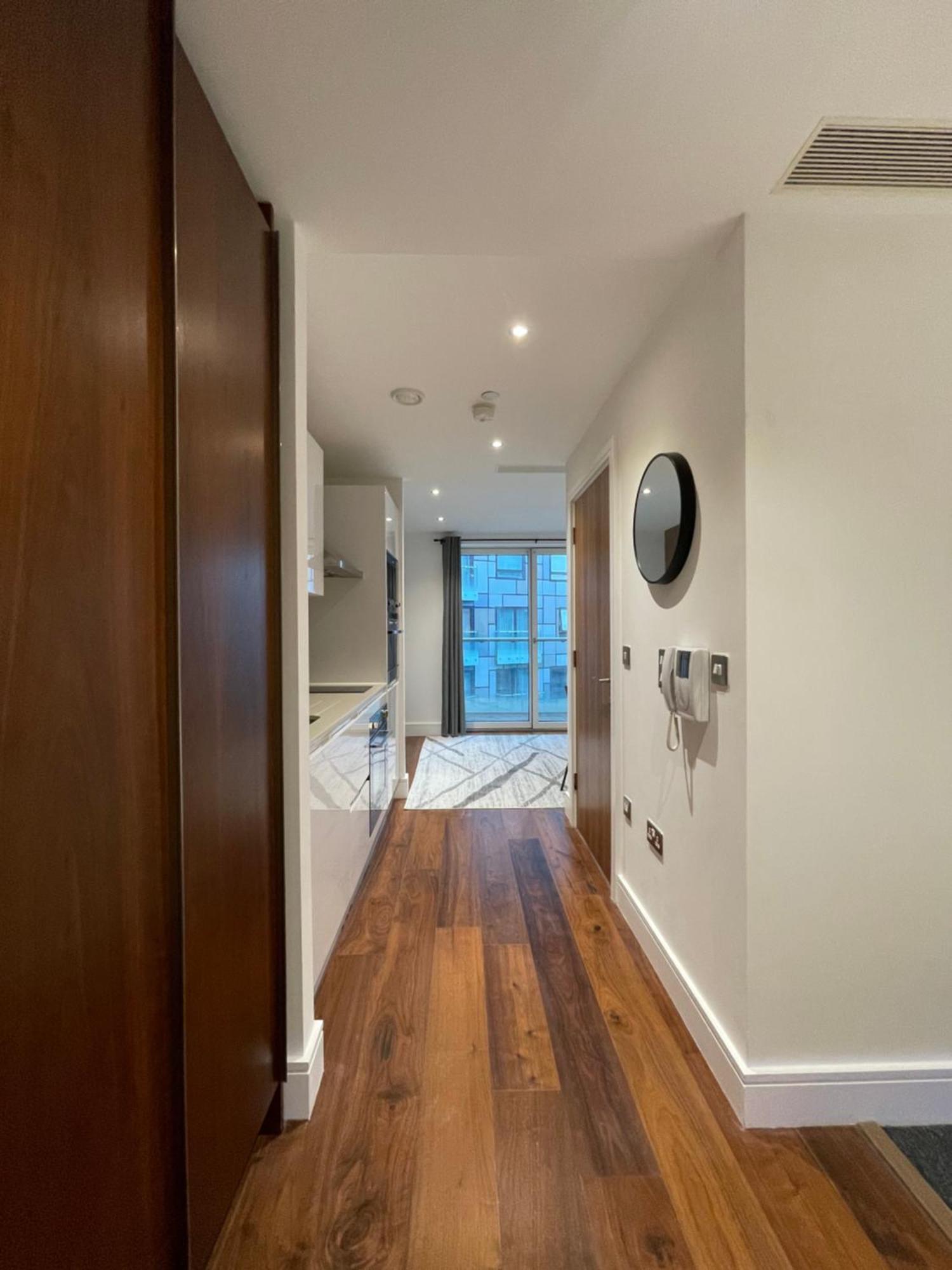 Apartment In Canary Wharf Лондон Екстер'єр фото